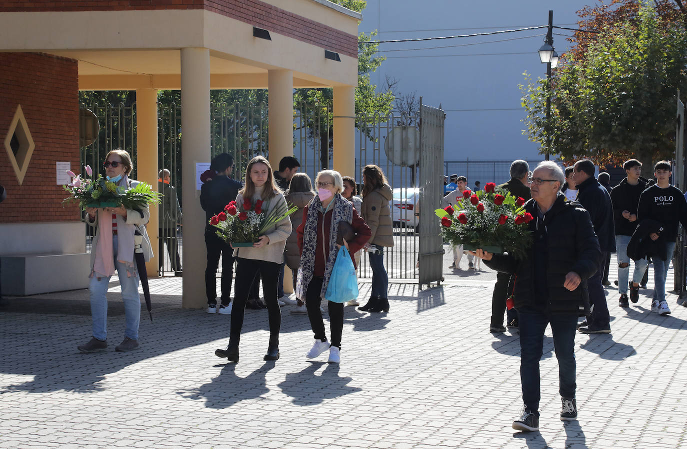 Fotos: Palencia recuerda a sus difuntos en Todos los Santos