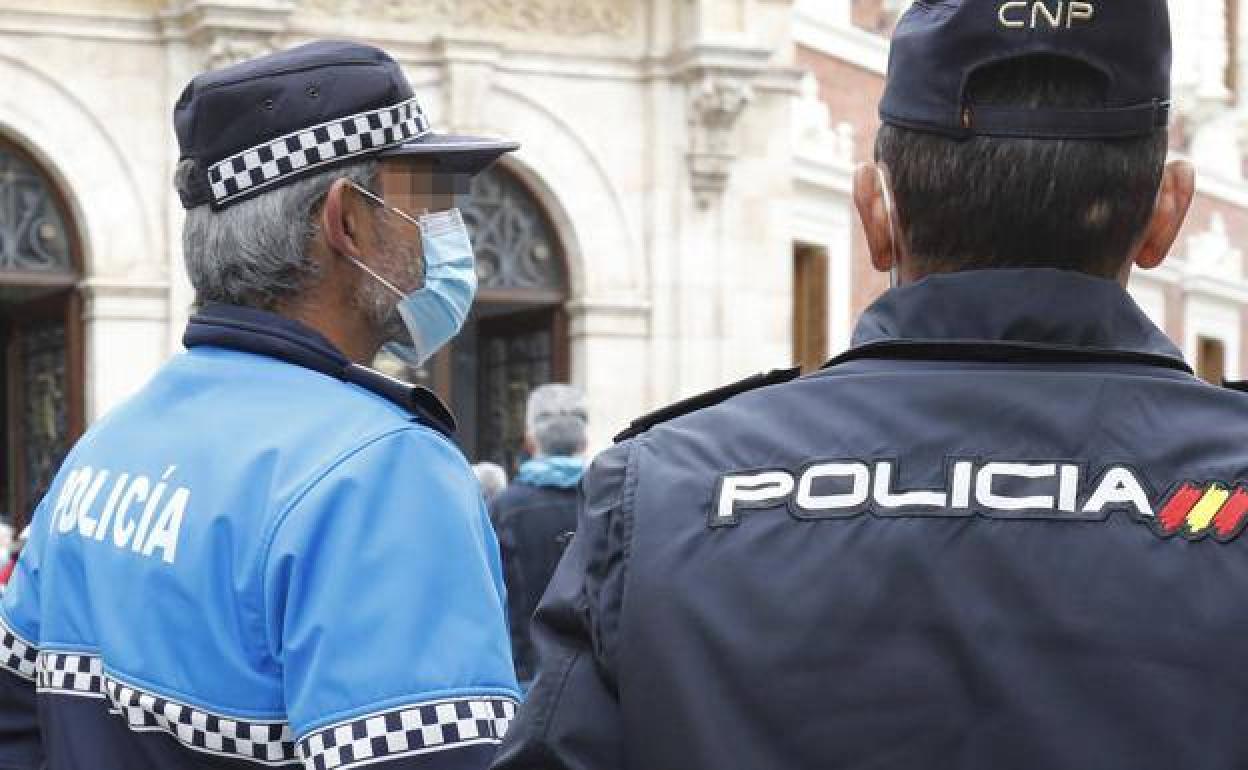 Tres hombres sustraen la cartera y dinero en metálico a otro en Palencia