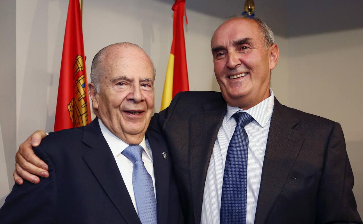 Castilla y León: El Procurador cumple mandato: su continuidad o relevo exige el acuerdo de Mañueco y Tudanca