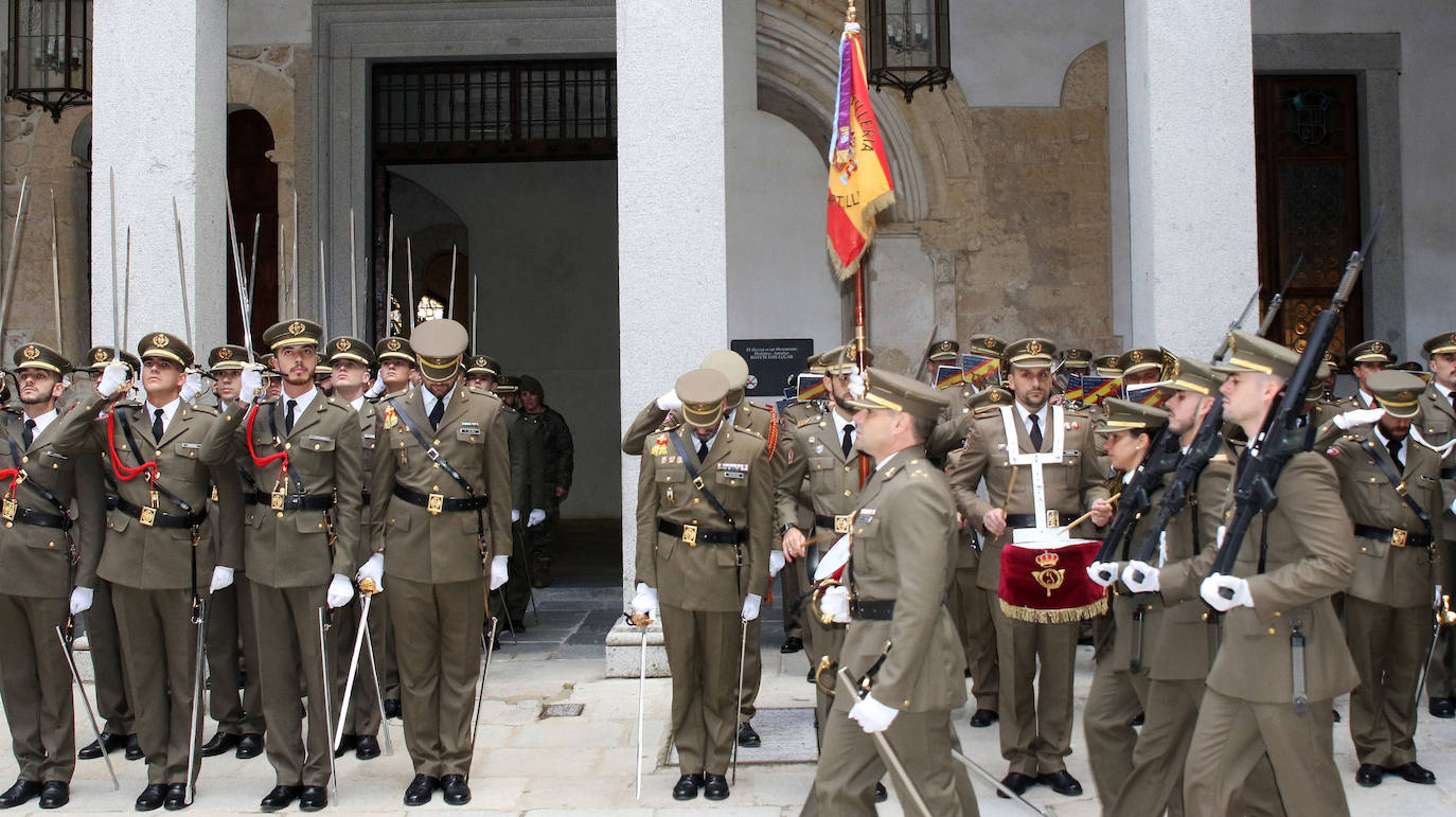 Inicio del curso de la Academia de Artillería de Segovia. 