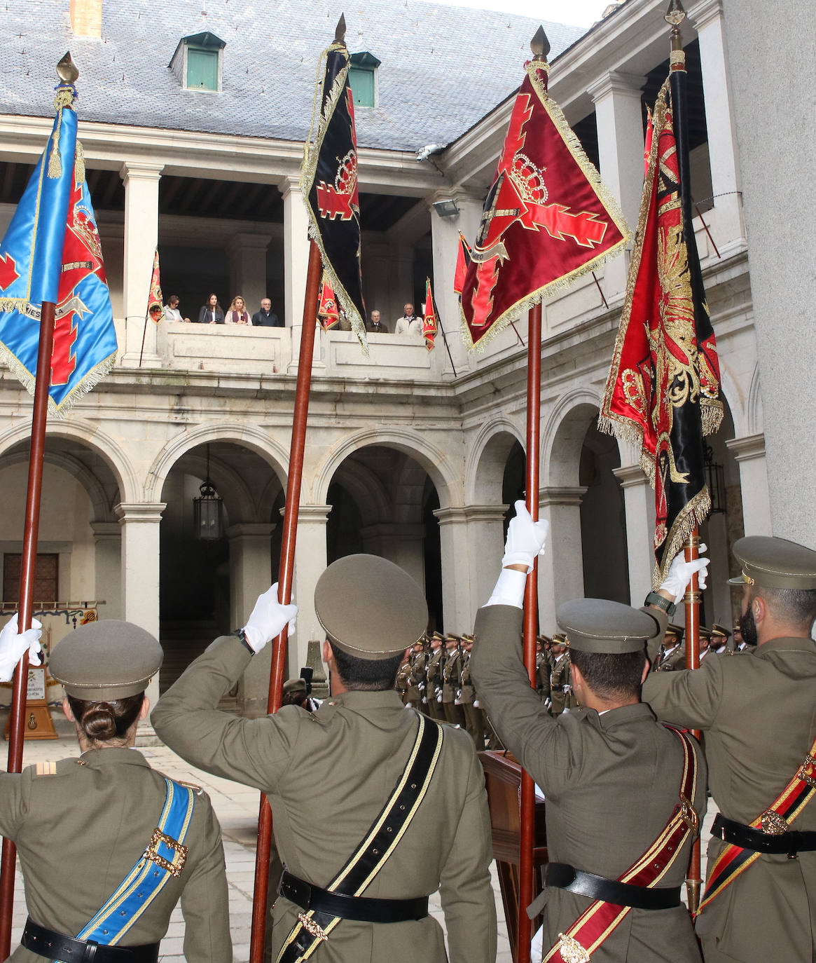 Inicio del curso de la Academia de Artillería de Segovia. 