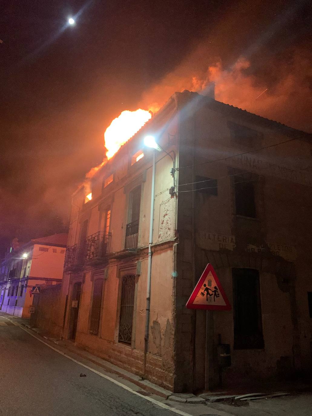 Incendio en Fuenterrebollo.