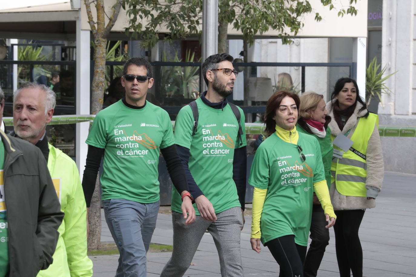 Fotos: La marcha contra el cáncer llena Valladolid de verde