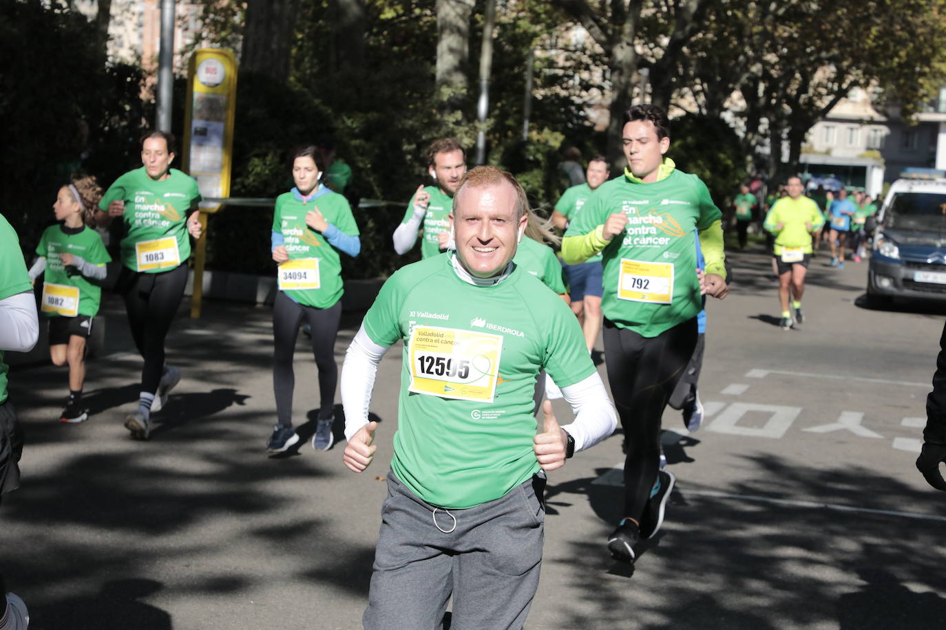 Fotos: La marcha contra el cáncer llena Valladolid de verde