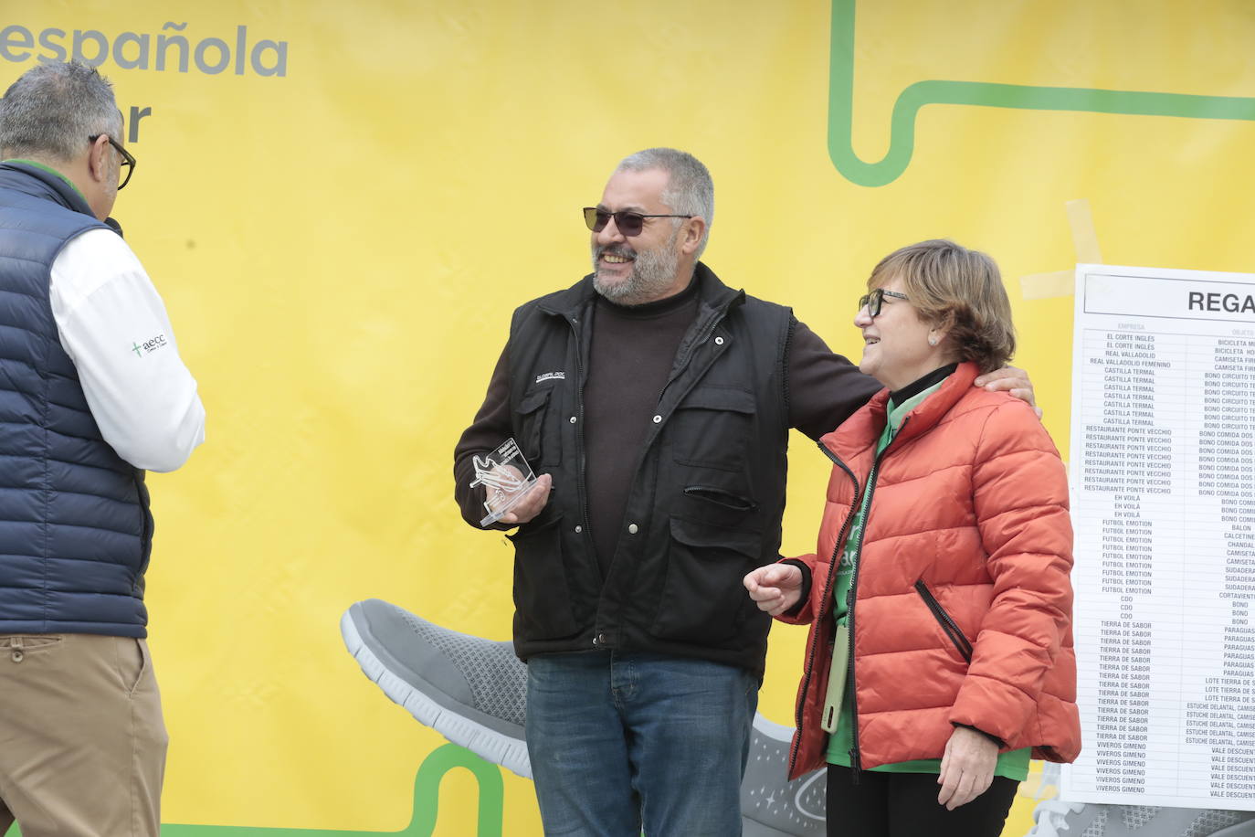 Fotos: La marcha contra el cáncer llena Valladolid de verde