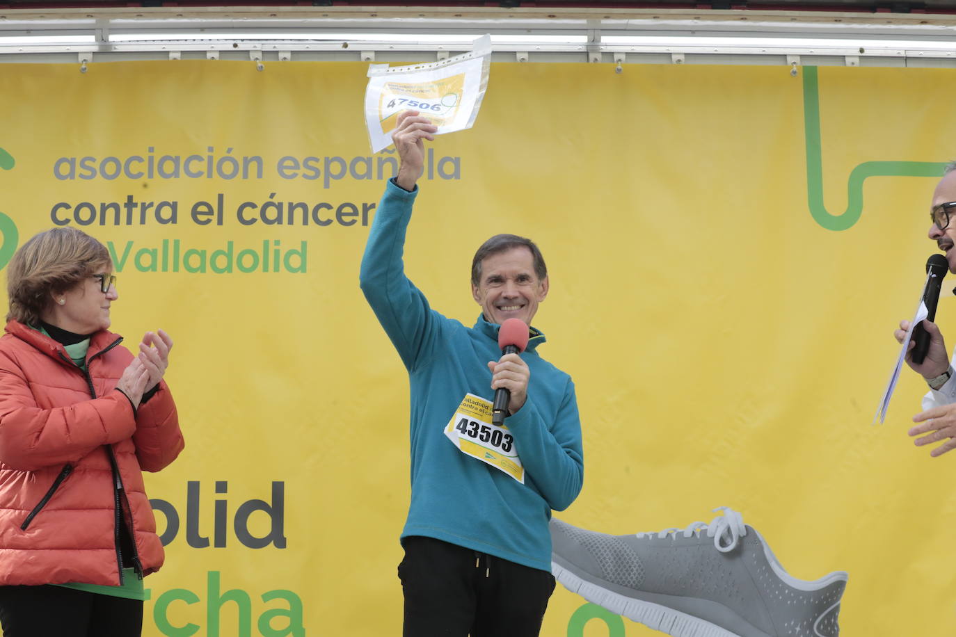 Fotos: La marcha contra el cáncer llena Valladolid de verde