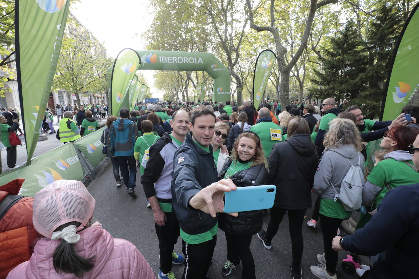 Fotos: La marcha contra el cáncer llena Valladolid de verde