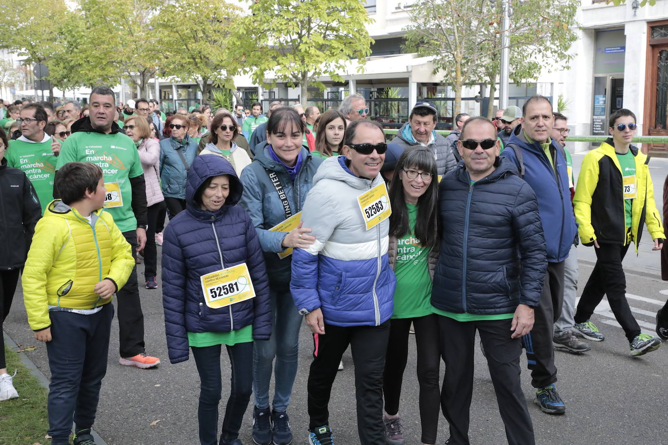 Fotos: La marcha contra el cáncer llena Valladolid de verde