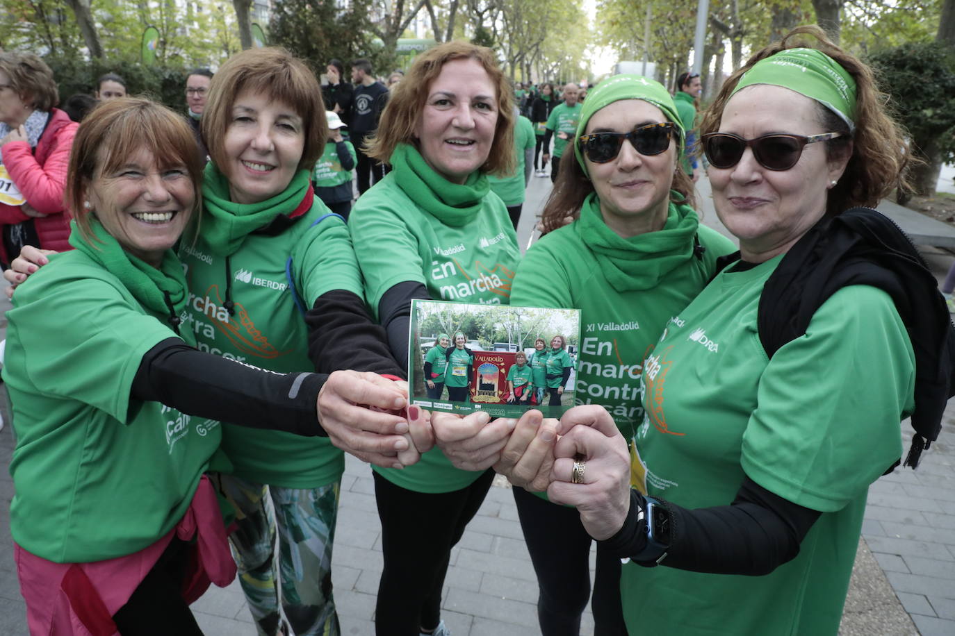 Fotos: La marcha contra el cáncer llena Valladolid de verde