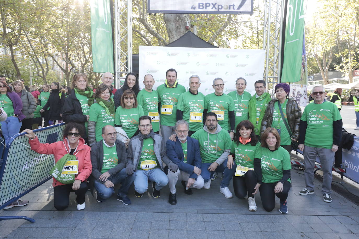 Fotos: La marcha contra el cáncer llena Valladolid de verde