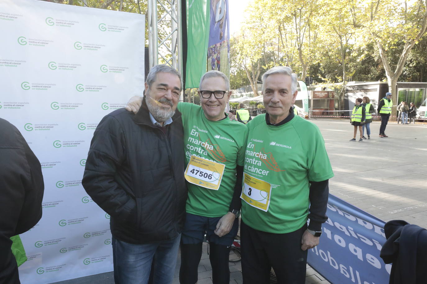 Fotos: La marcha contra el cáncer llena Valladolid de verde