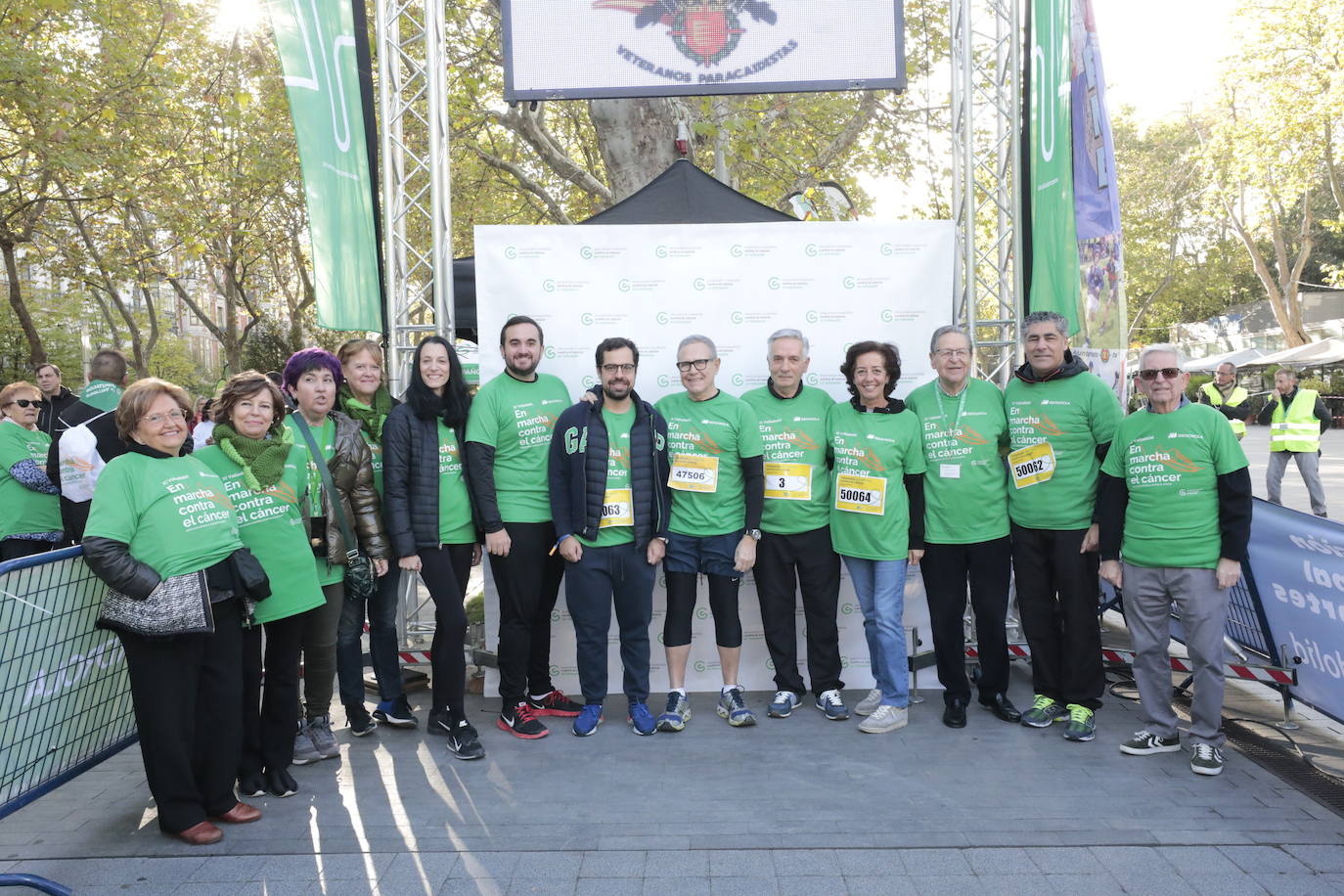 Fotos: La marcha contra el cáncer llena Valladolid de verde