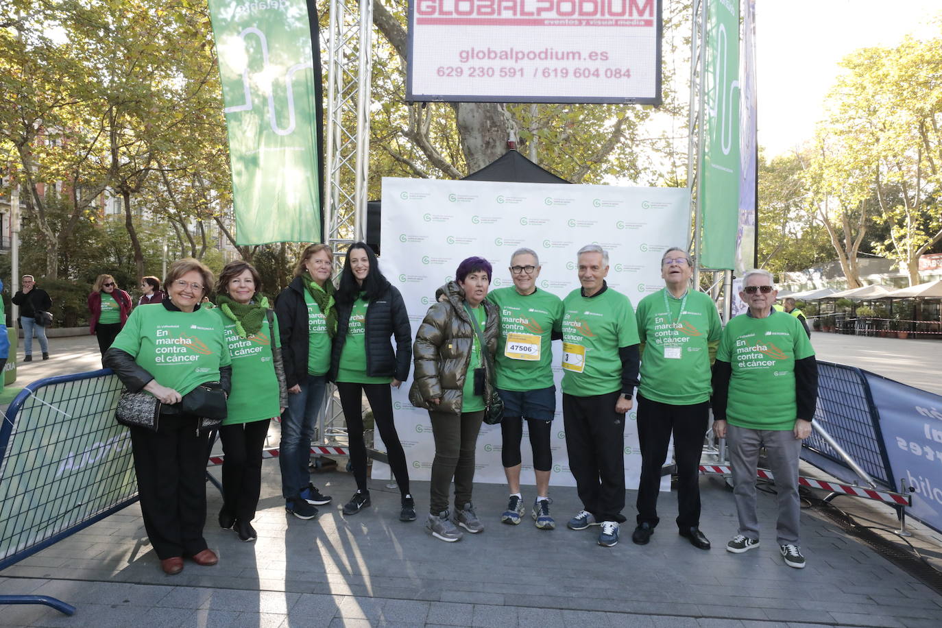 Fotos: La marcha contra el cáncer llena Valladolid de verde