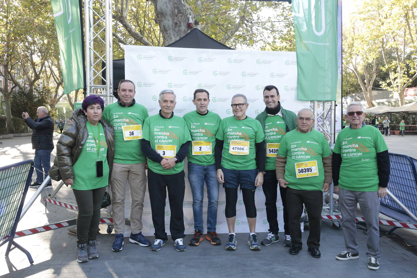 Fotos: La marcha contra el cáncer llena Valladolid de verde