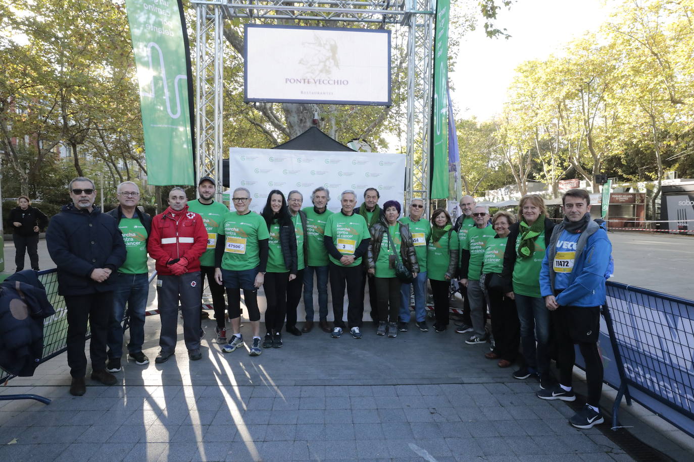 Fotos: La marcha contra el cáncer llena Valladolid de verde