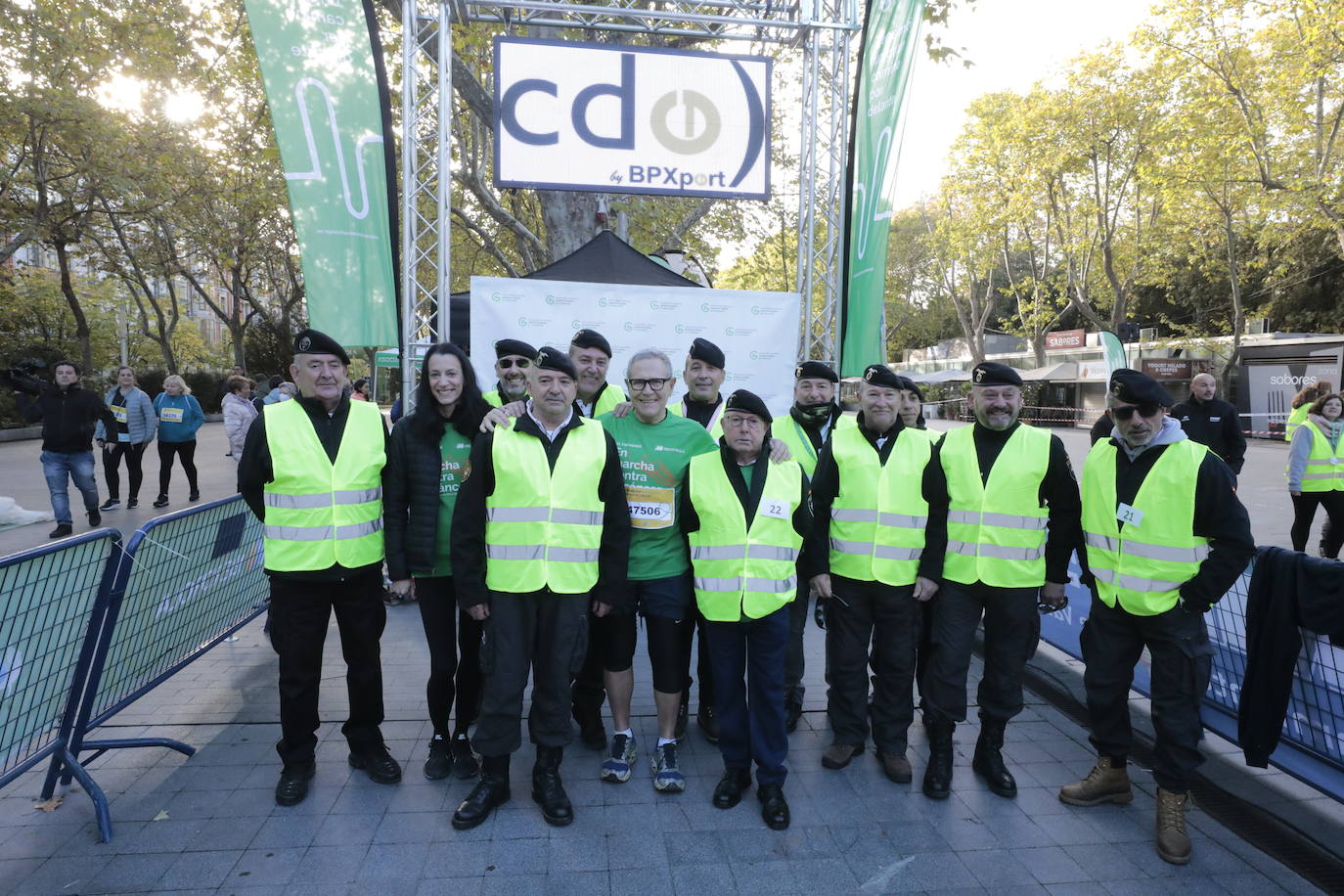 Fotos: La marcha contra el cáncer llena Valladolid de verde