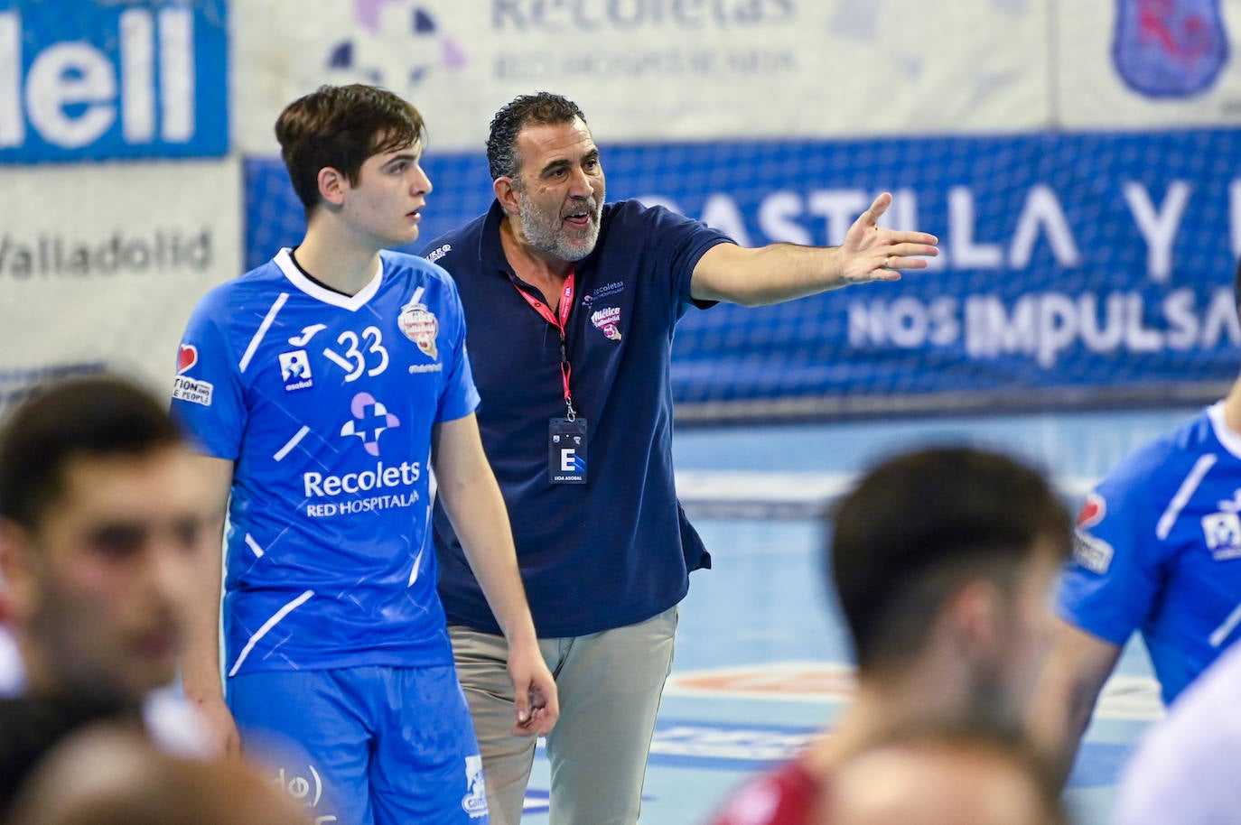 Fotos: El Recoletas iguala en los instantes finales frente a un poderoso BM Logroño La Rioja