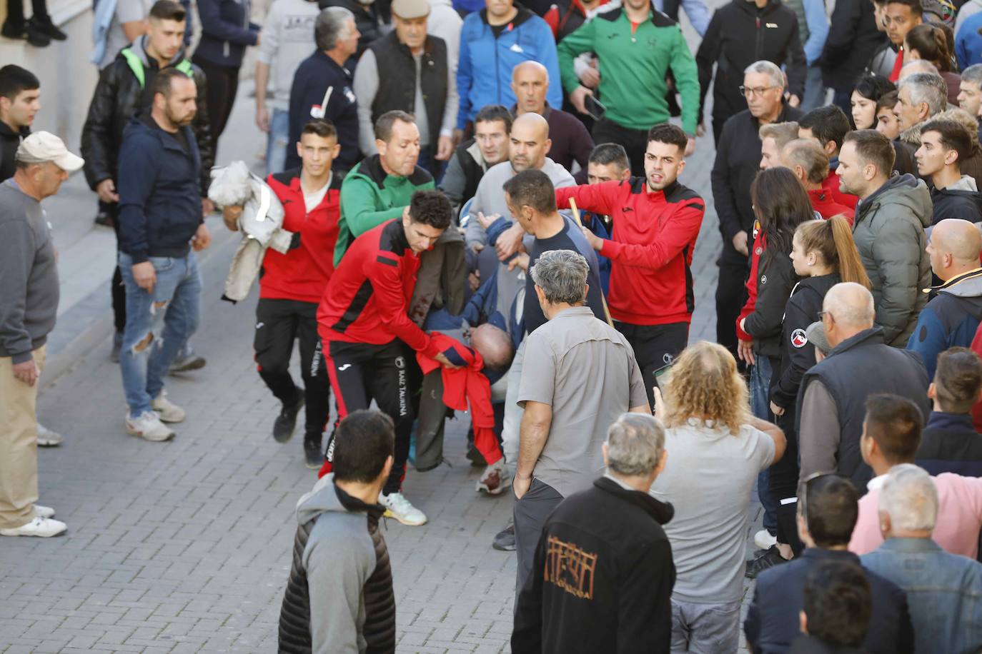 Fotos: Galería de imágenes | Encierro urbano de las fiestas de San Martín de Tours de Traspinedo