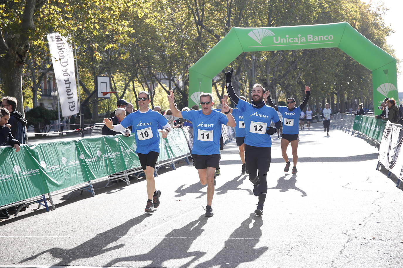 Fotos: Equipos participantes en la VI Carrera de Empresas (2/5)