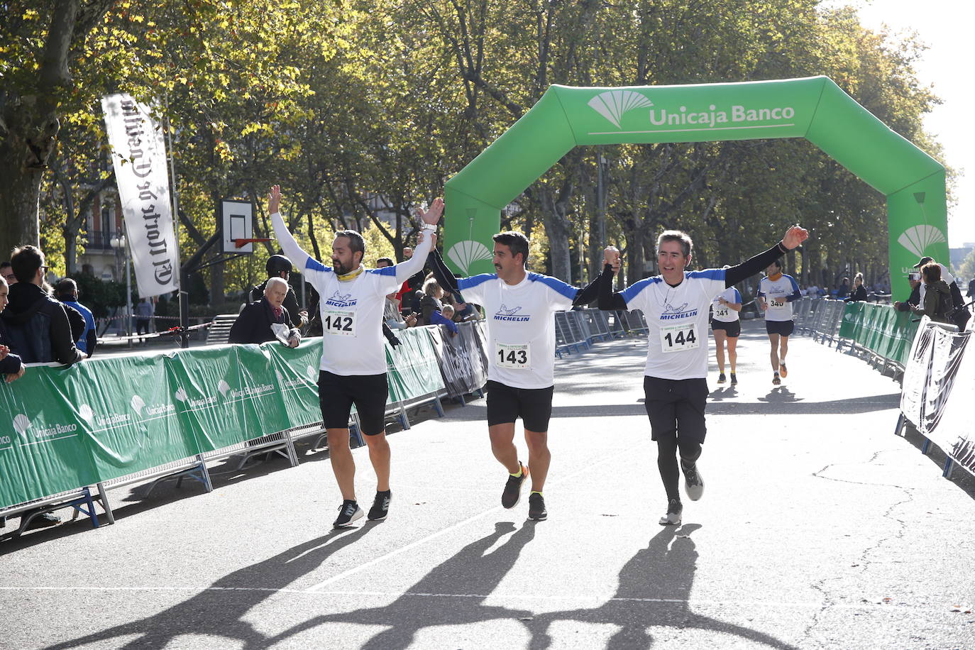 Fotos: Equipos participantes en la VI Carrera de Empresas (2/5)