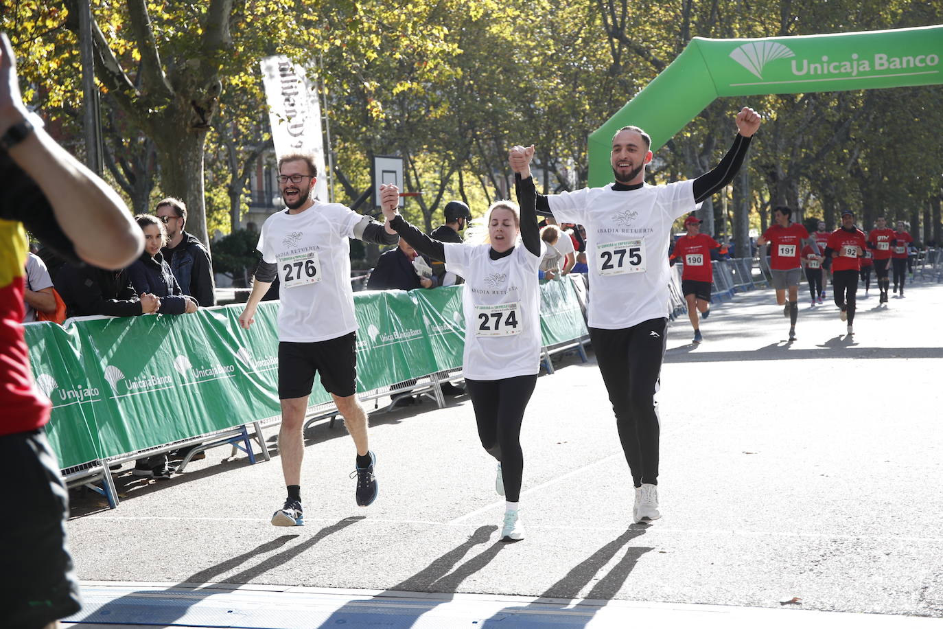 Fotos: Equipos participantes en la VI Carrera de Empresas (2/5)