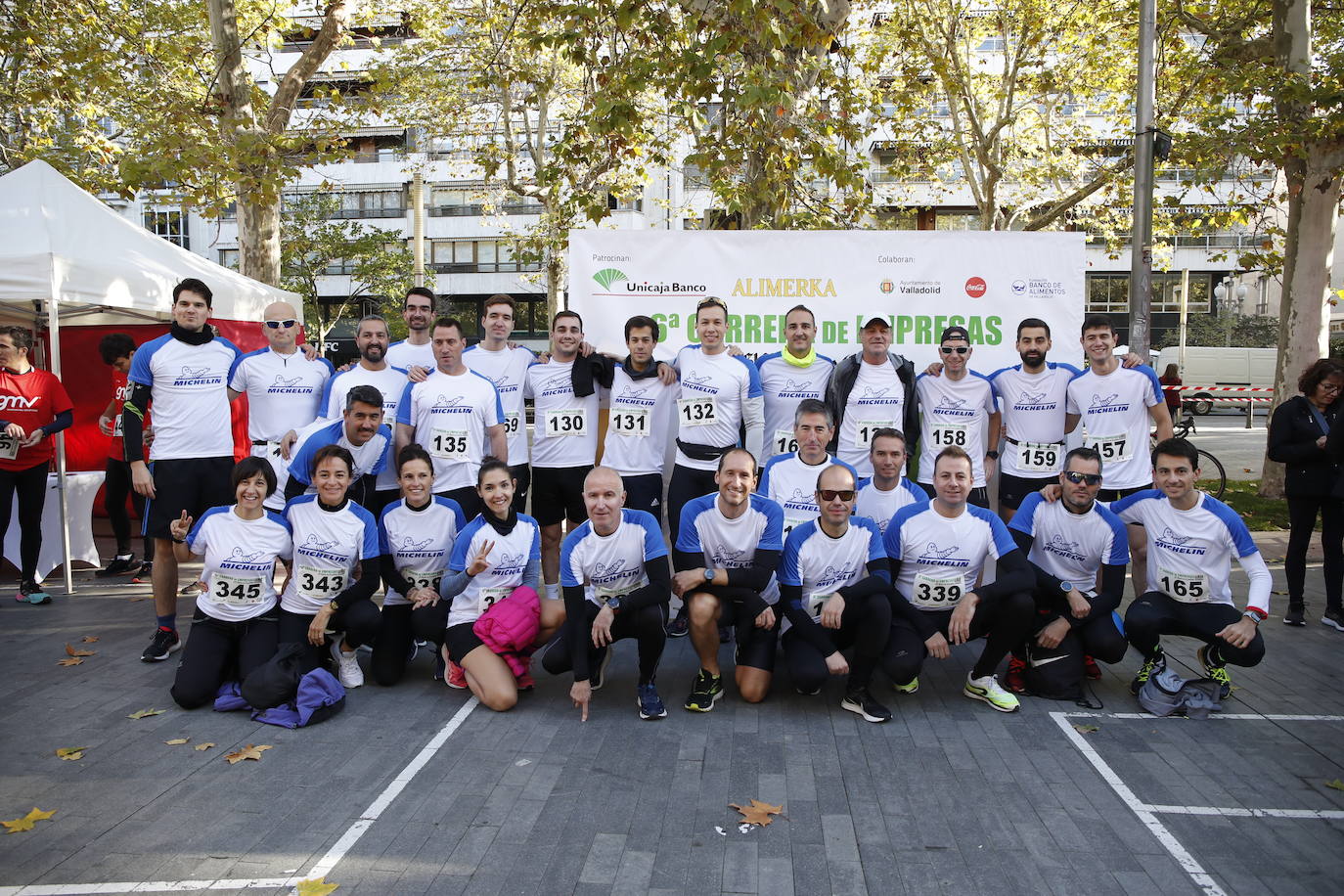 Fotos: Equipos participantes en la VI Carrera de Empresas (2/5)