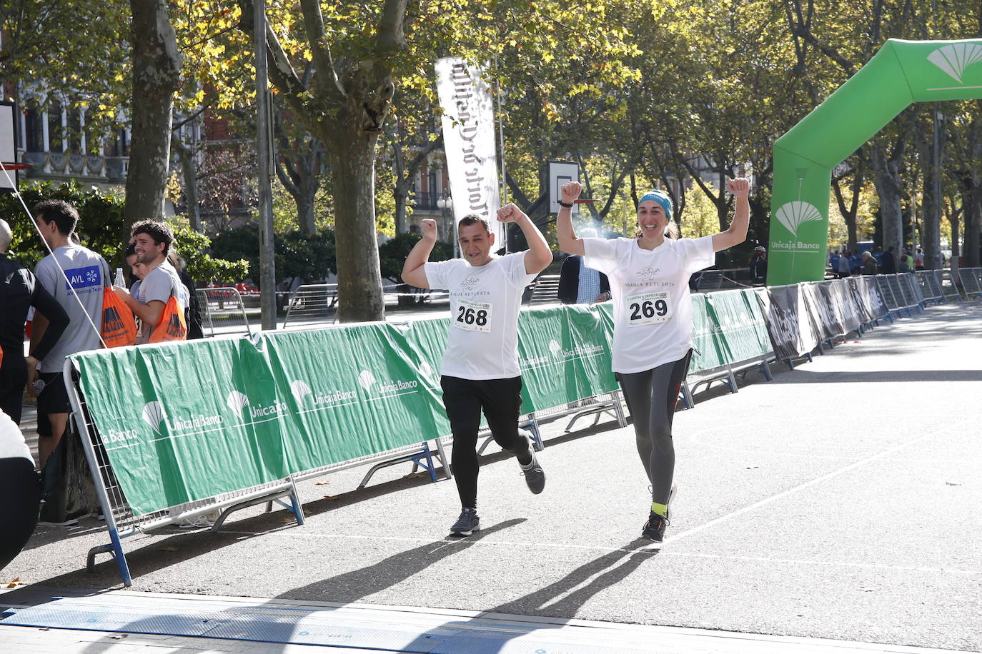 Fotos: Equipos participantes en la VI Carrera de Empresas (2/5)