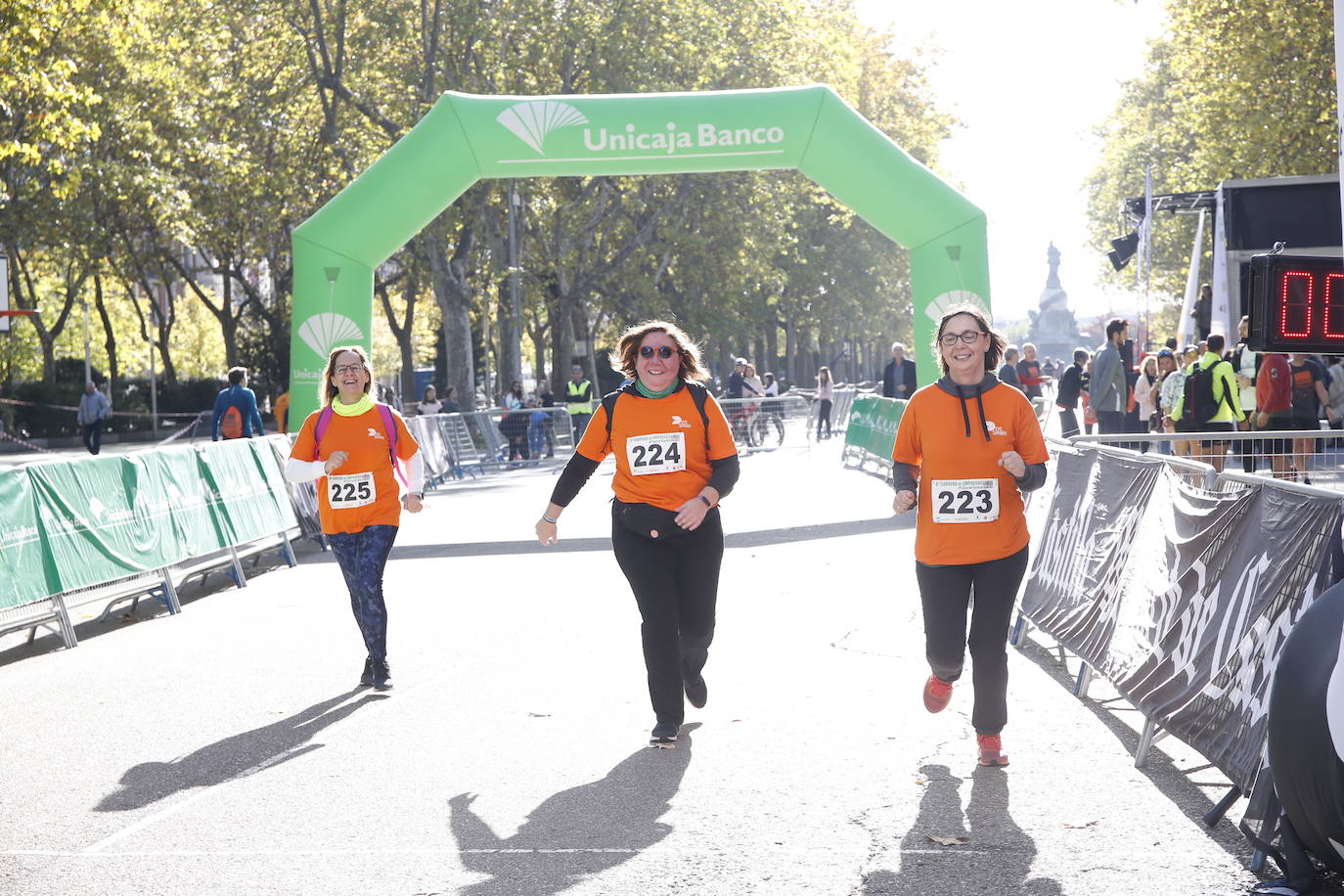 Fotos: Equipos participantes en la VI Carrera de Empresas (3/5)