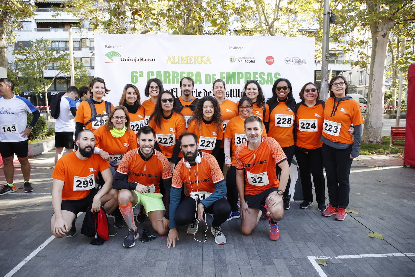 Fotos: Equipos participantes en la VI Carrera de Empresas (3/5)