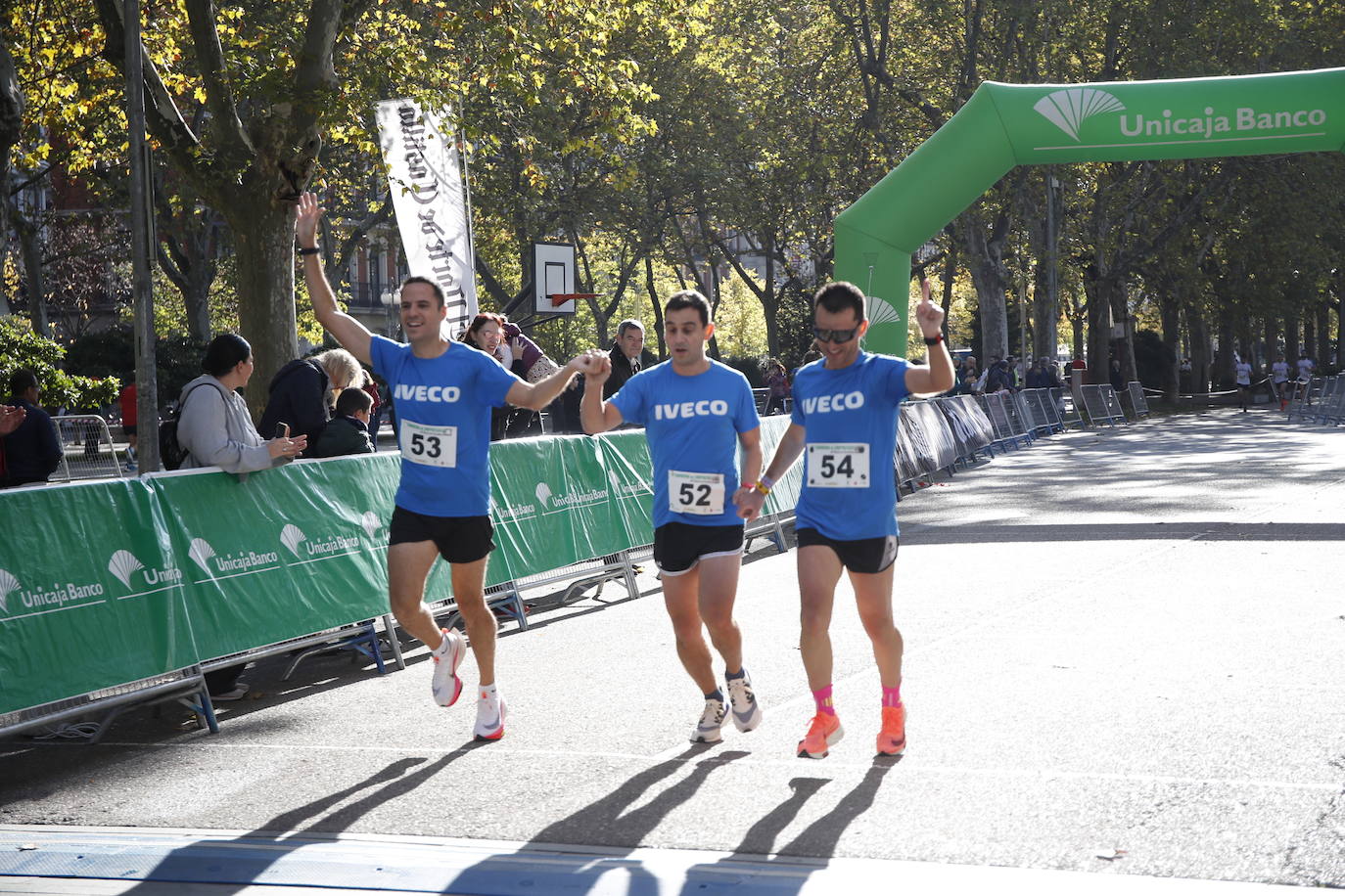 Fotos: Equipos participantes en la VI Carrera de Empresas (4/5)