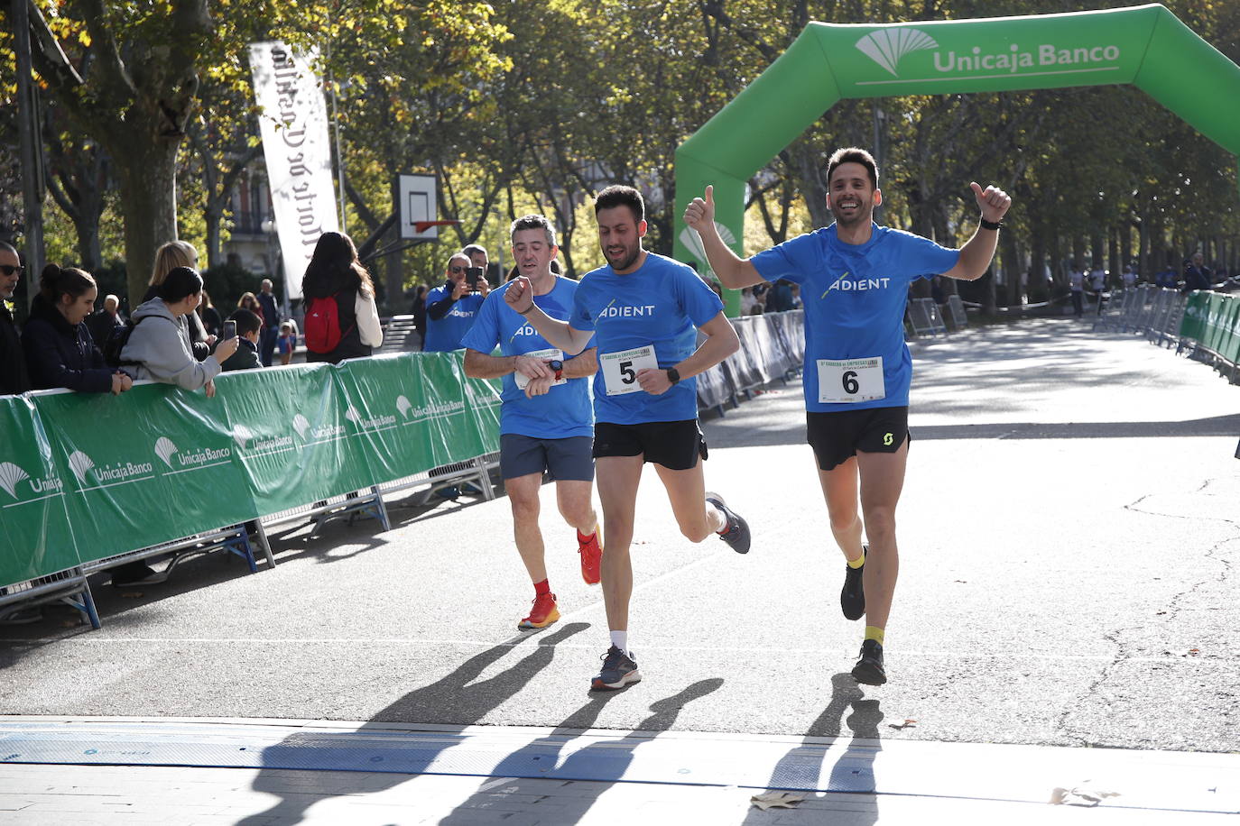 Fotos: Equipos participantes en la VI Carrera de Empresas (4/5)