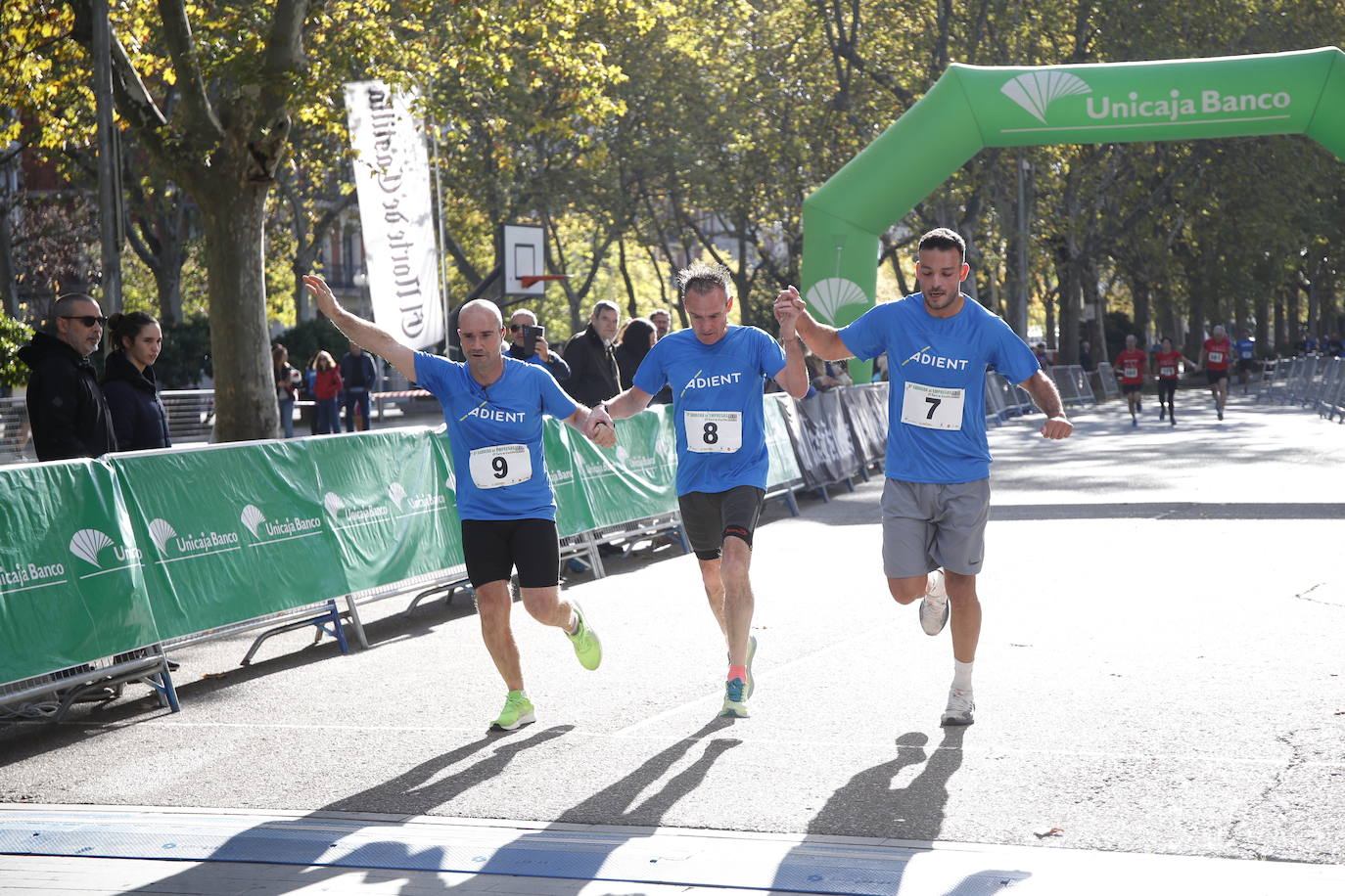 Fotos: Equipos participantes en la VI Carrera de Empresas (4/5)