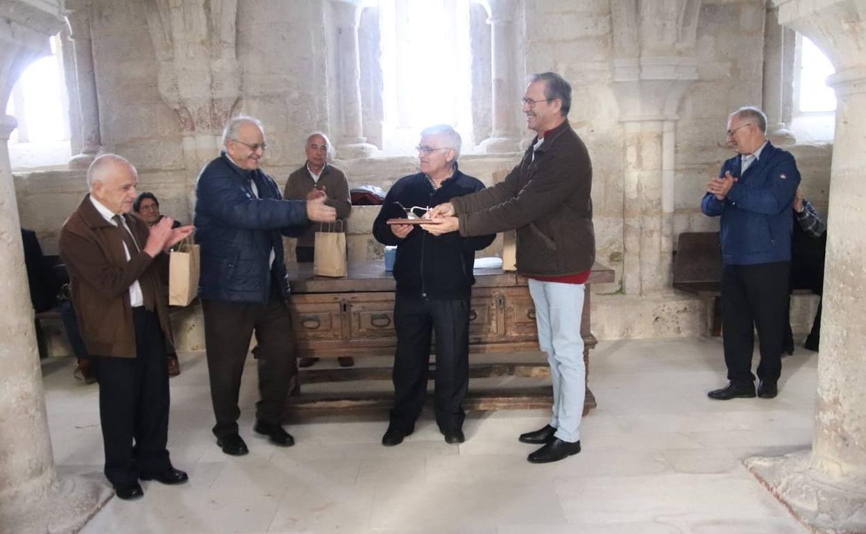Entrega del premio Apero del Año a los hermanos de La Salle. 