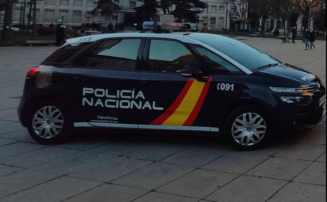 Vehículo de la Policía Nacional. 