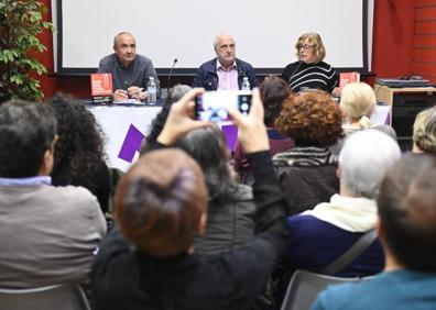 Imagen secundaria 1 - Valladolid: Entidades LGTBI intentan evitar la presentación de un libro «transfóbico»