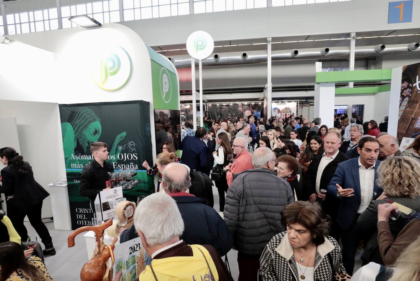 Inauguración del stand de Palencia en la Feria Internacional de Turismo de Interior.