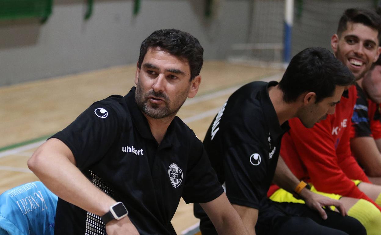 Daniel Ibañes, durante un partido del Segosala.