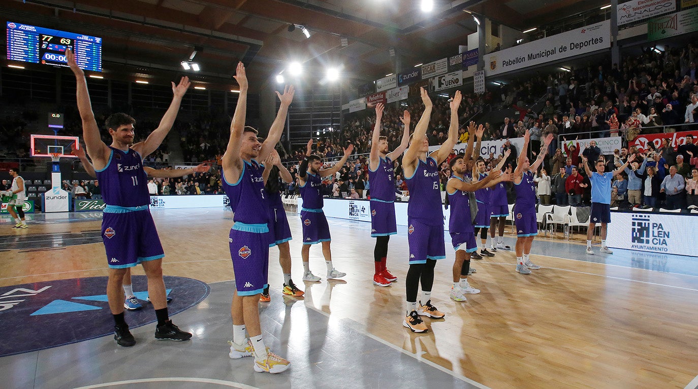 Zunder Palencia Baloncesto 77 - 63 TAU Castelló