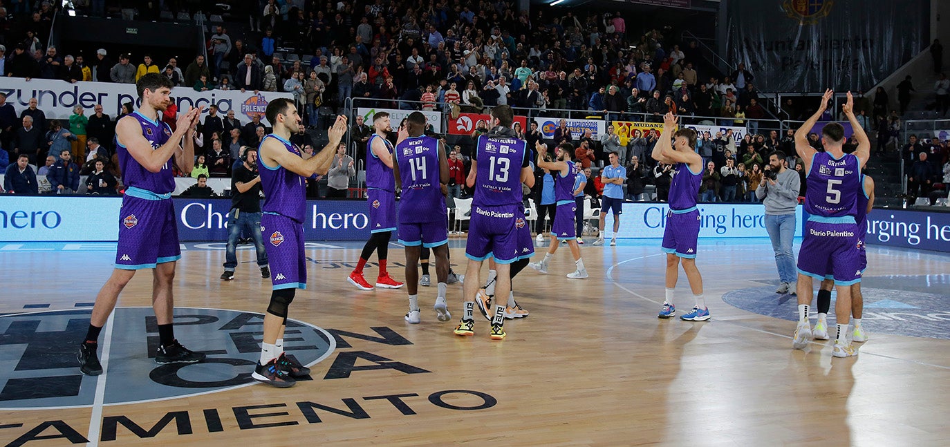 Zunder Palencia Baloncesto 77 - 63 TAU Castelló