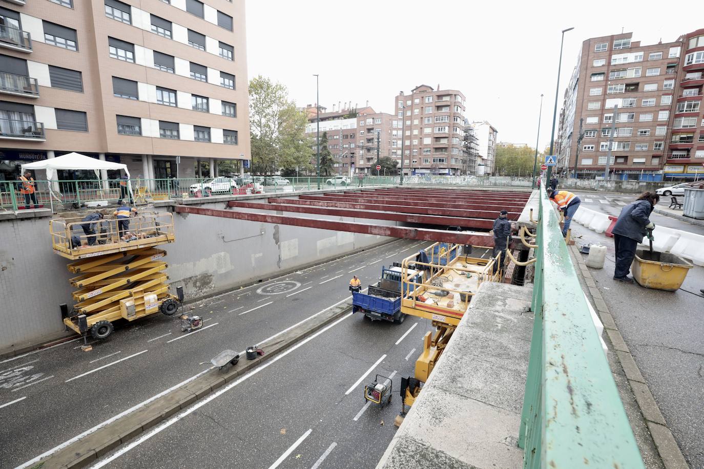 Fotos: Cortes de tráfico en el túnel de la Circular en su acceso por San Isidro por obras