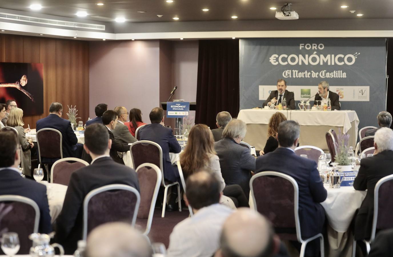 Fotos: Ignacio Marco-Gardoqui, en el Foro Económico de El Norte