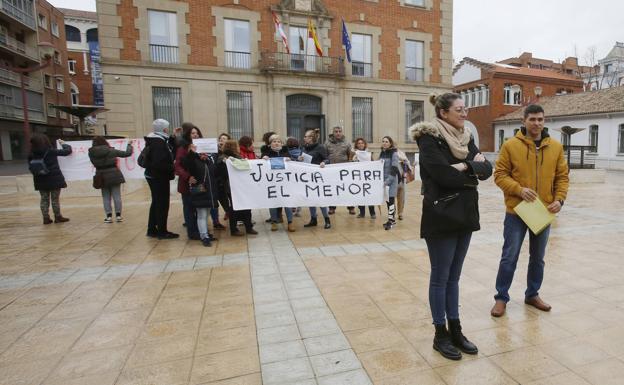 La mujer condenada en Palencia por no entregar el niño a su padre pide el indulto para no ir a la cárcel