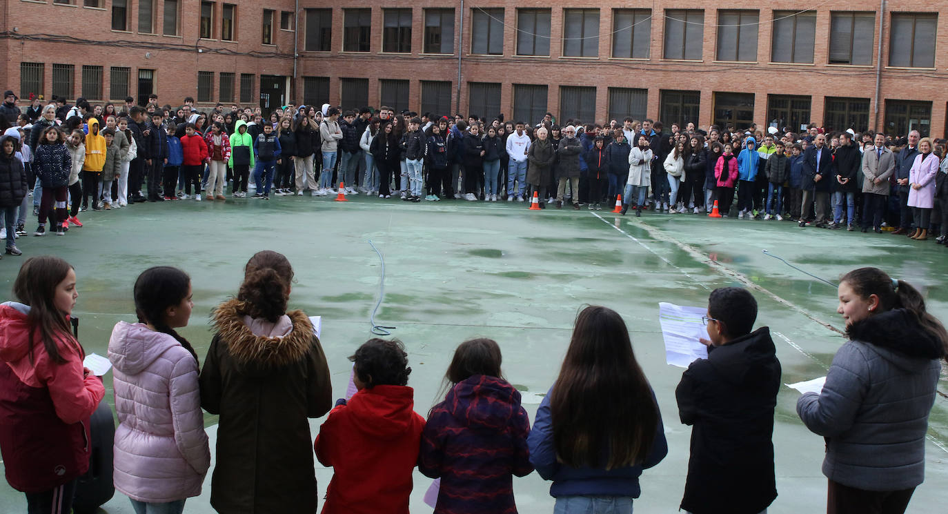 Actos contra la violencia machista en el IES Giner de los Ríos y Colegio San José.