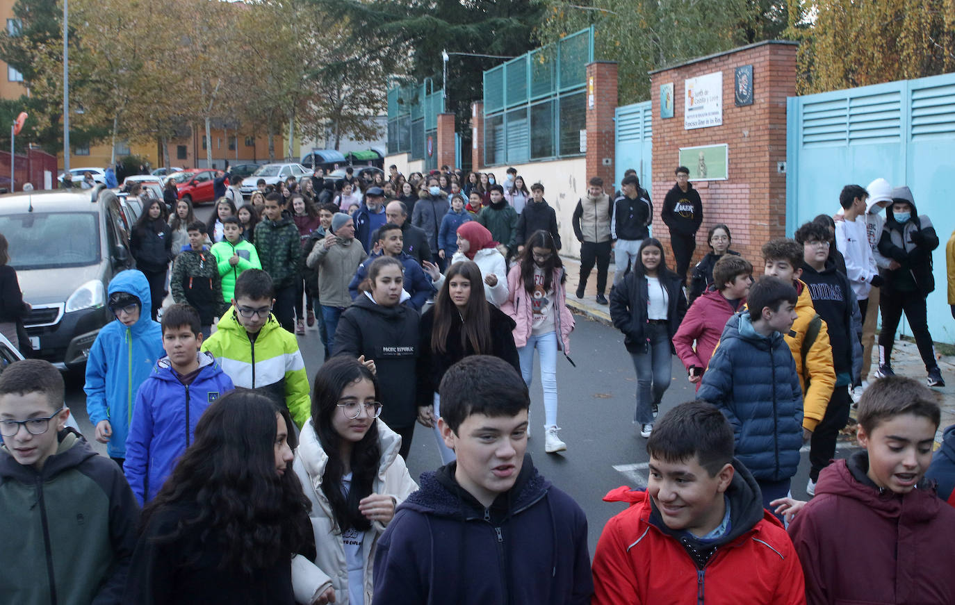 Actos contra la violencia machista en el IES Giner de los Ríos y Colegio San José.