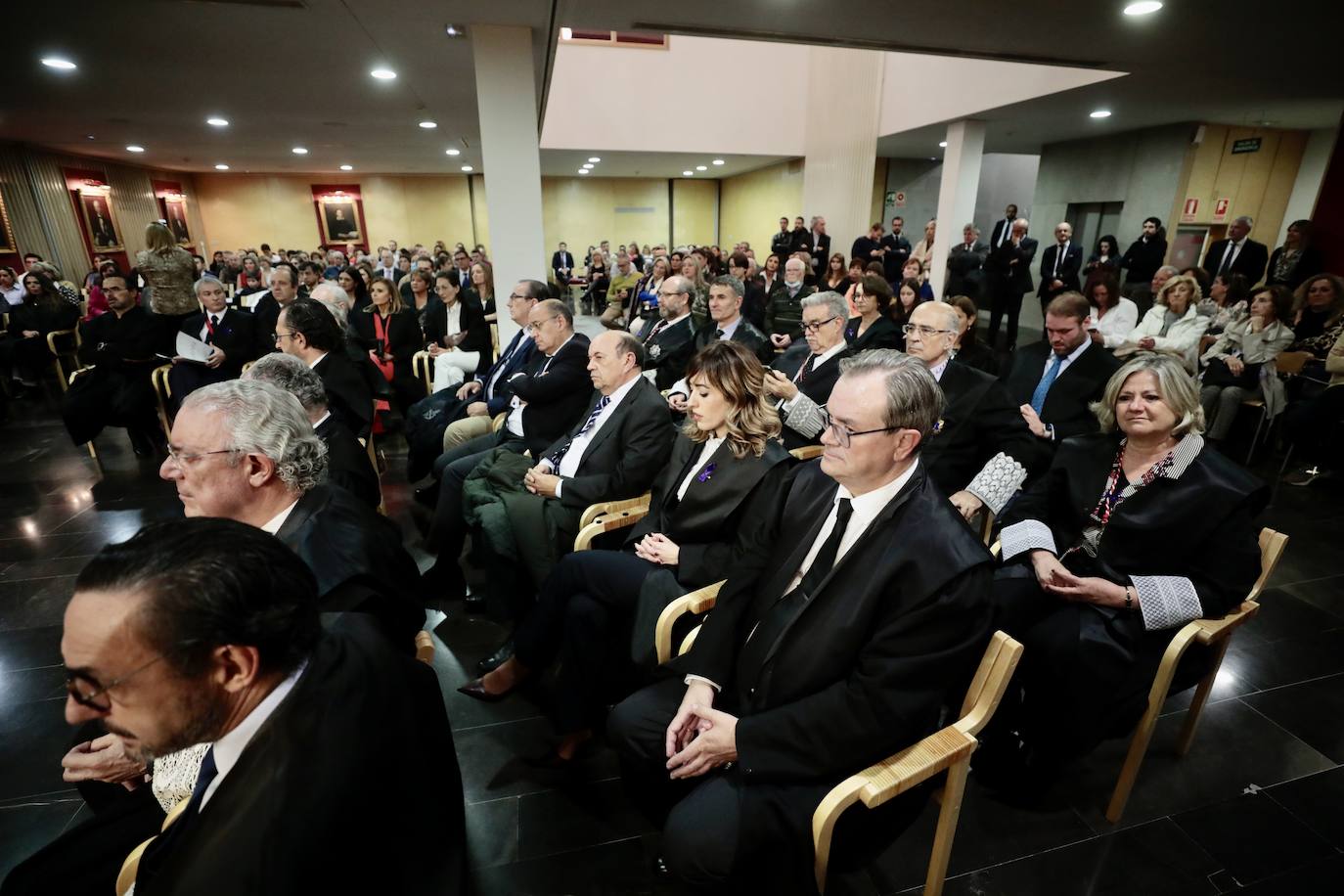 Fotos: El Colegio de Abogados de Valladolid entrega sus insignias