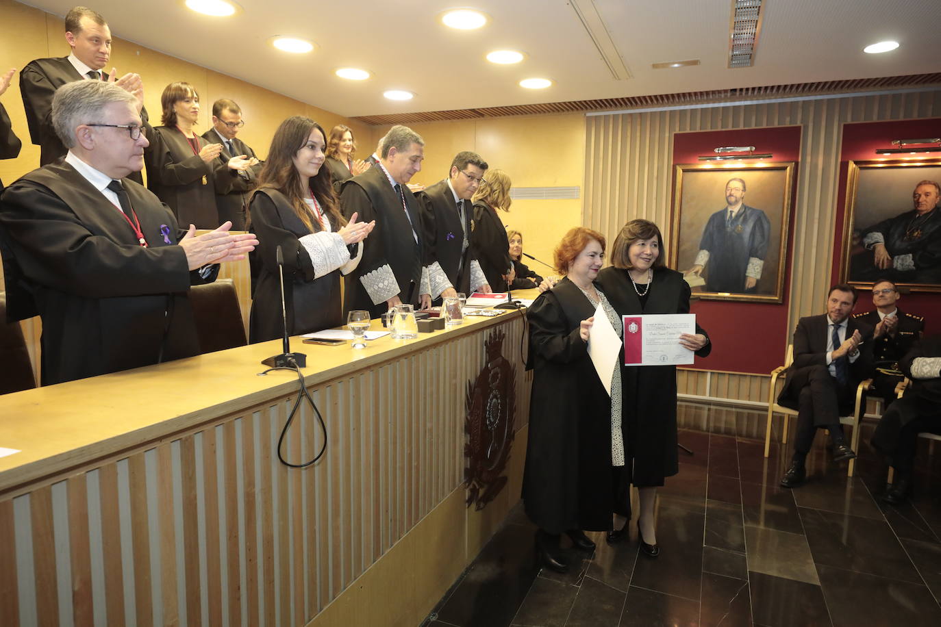 Fotos: El Colegio de Abogados de Valladolid entrega sus insignias