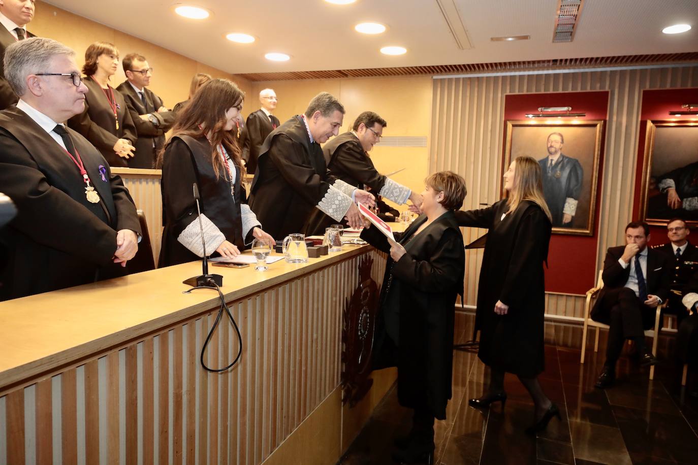 Fotos: El Colegio de Abogados de Valladolid entrega sus insignias