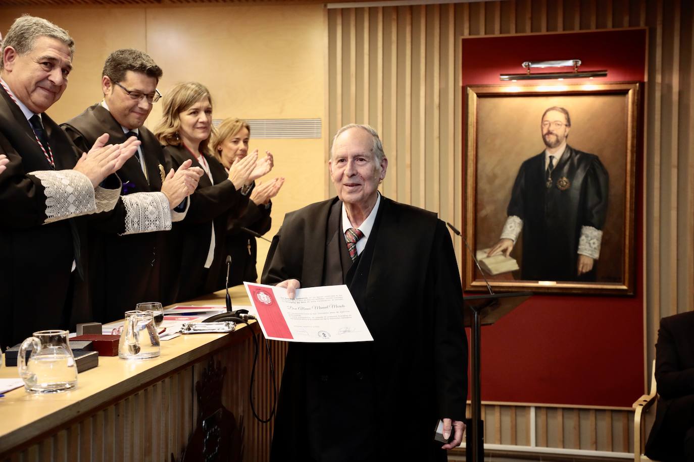 Fotos: El Colegio de Abogados de Valladolid entrega sus insignias