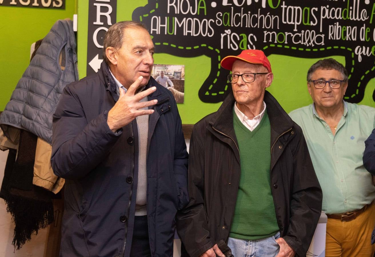 Fotos: Los veteranos del Real Valladolid rinden homenaje a &#039;Fiú&#039; Valdés