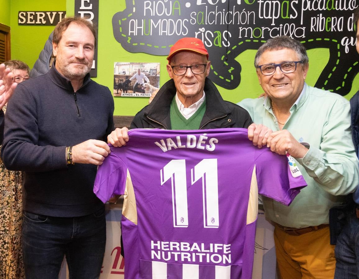 Fotos: Los veteranos del Real Valladolid rinden homenaje a &#039;Fiú&#039; Valdés